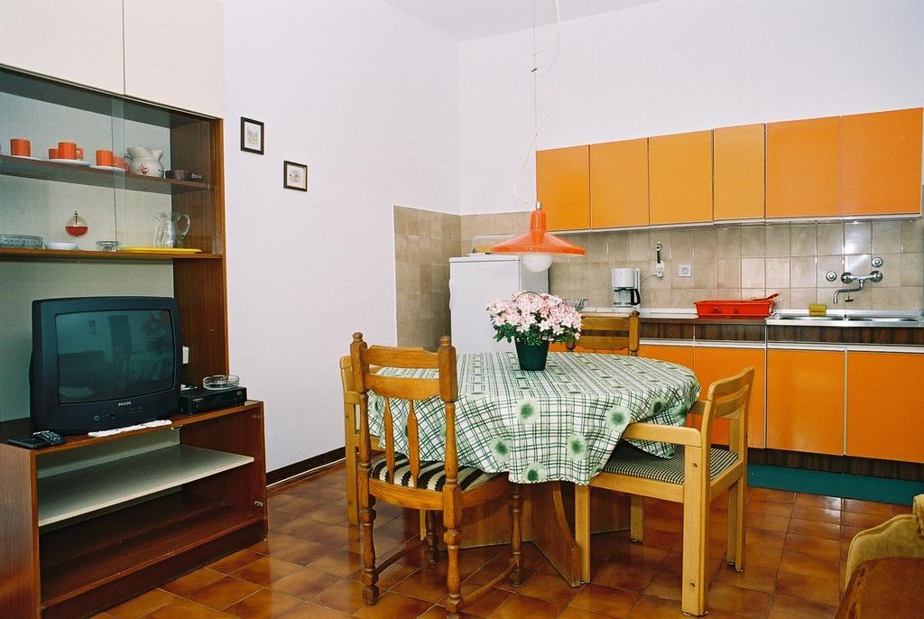 House Monika Apartment โปเรช ภายนอก รูปภาพ